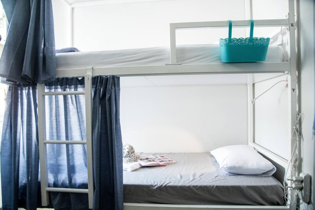 アテネ Let Me Take My Bunk Bedホステル エクステリア 写真